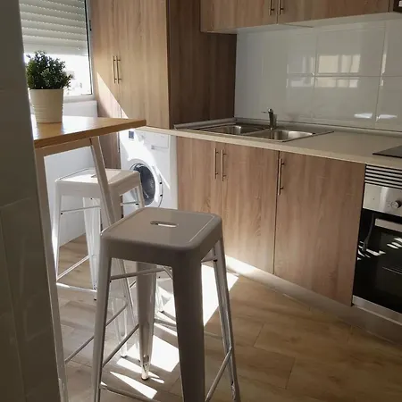 Alojamento Confortavel Com A Erika Apartment *